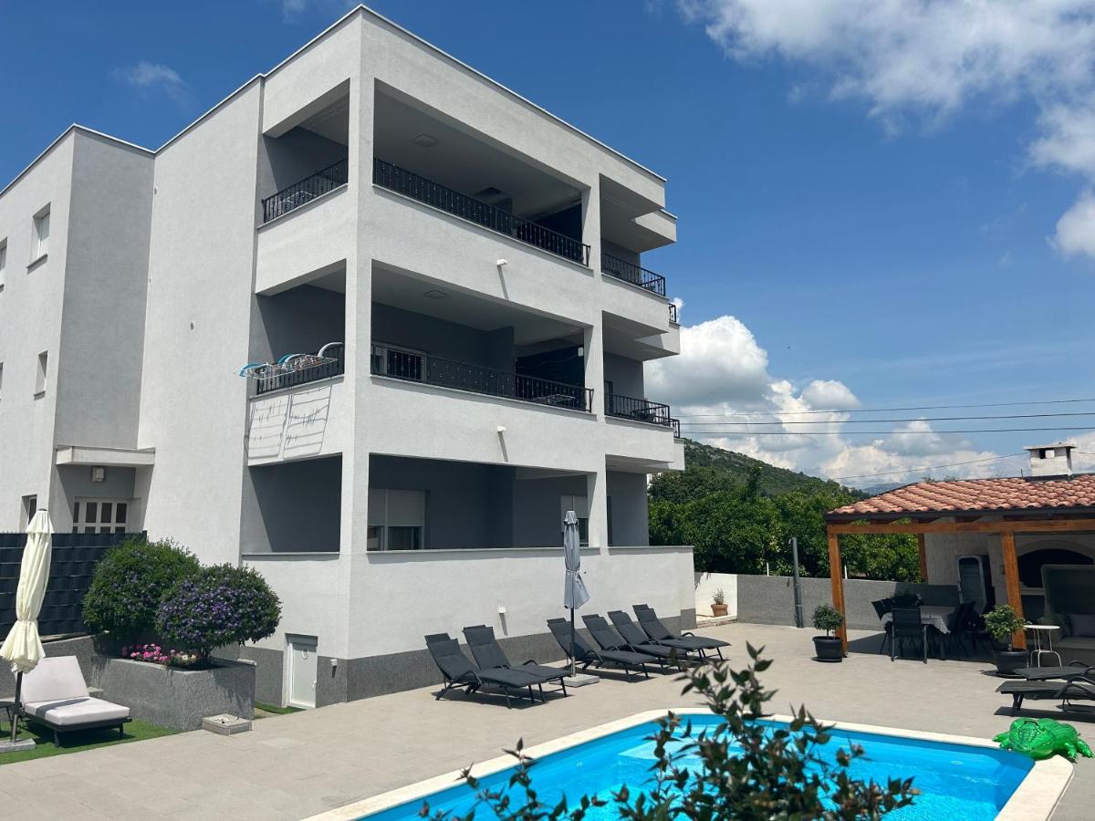 Villa Apartment Aa 2 Trogir Eksteriør bilde