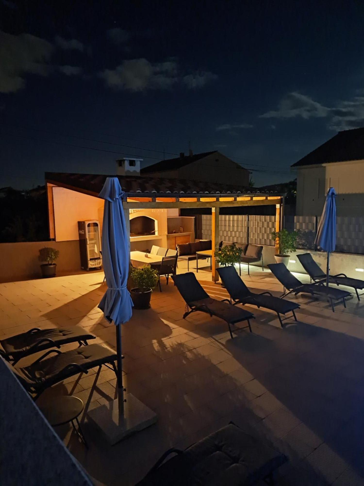 Villa Apartment Aa 2 Trogir Eksteriør bilde