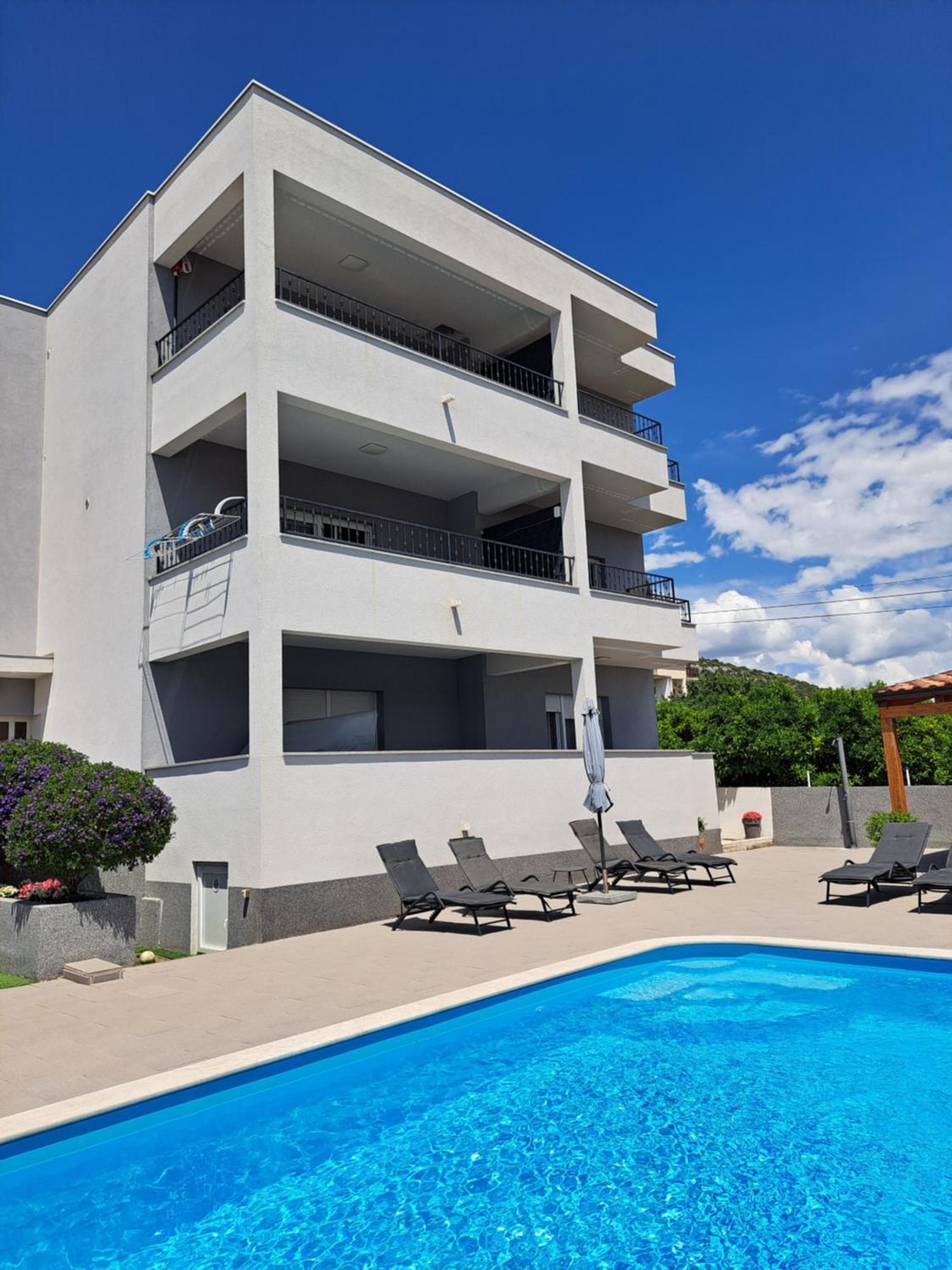 Villa Apartment Aa 2 Trogir Eksteriør bilde