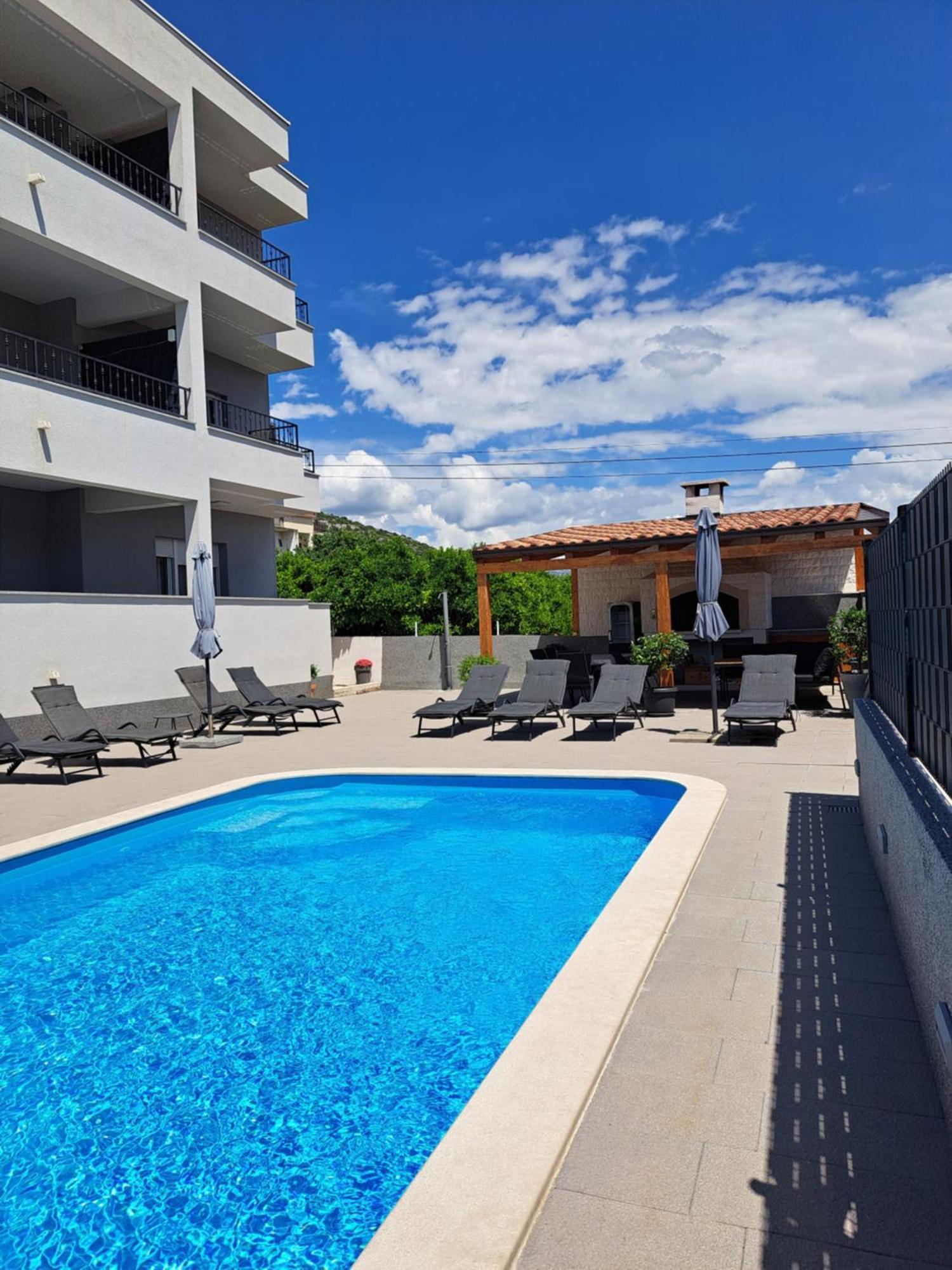 Villa Apartment Aa 2 Trogir Eksteriør bilde