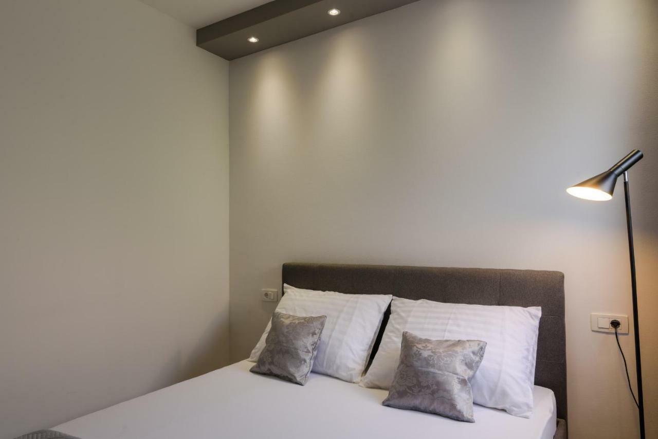 Villa Apartment Aa 2 Trogir Eksteriør bilde