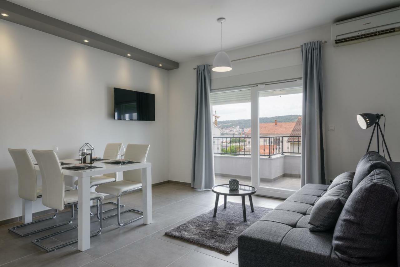 Villa Apartment Aa 2 Trogir Eksteriør bilde