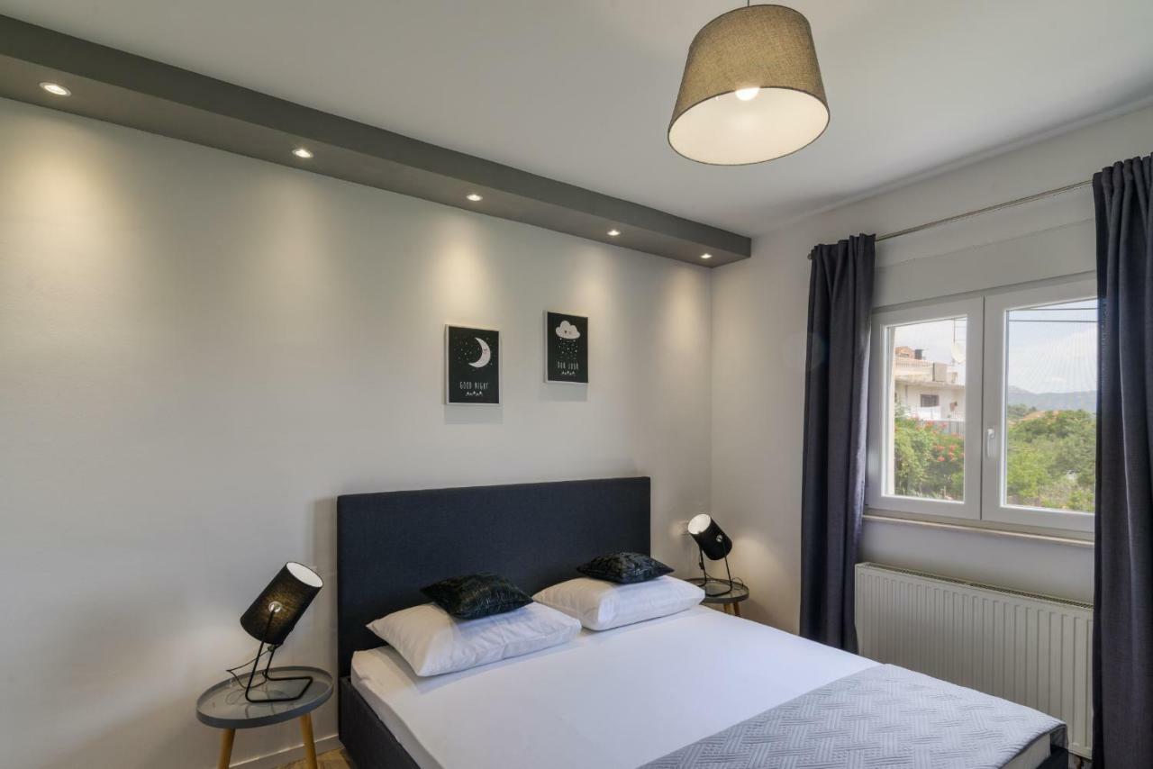 Villa Apartment Aa 2 Trogir Eksteriør bilde
